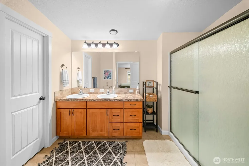 18911 Joselyn Street SW Rochester WA 98579
