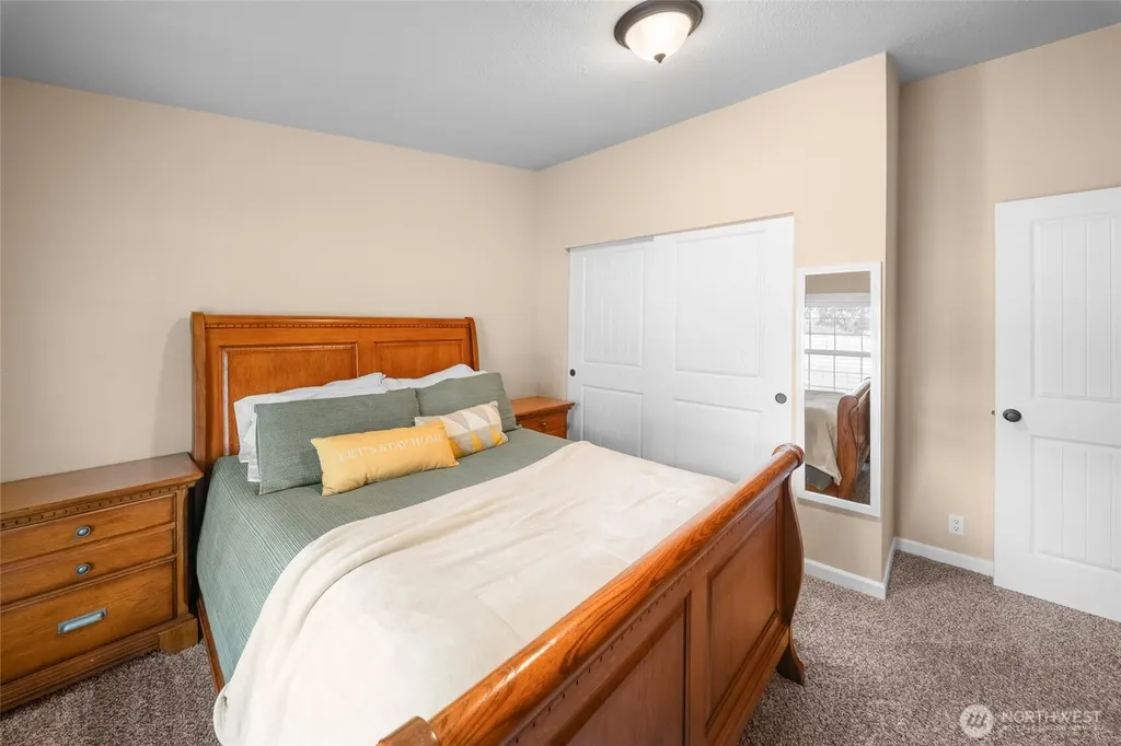 18911 Joselyn Street SW Rochester WA 98579