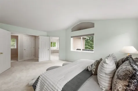 9118 NE 160th Place Bothell WA 98028