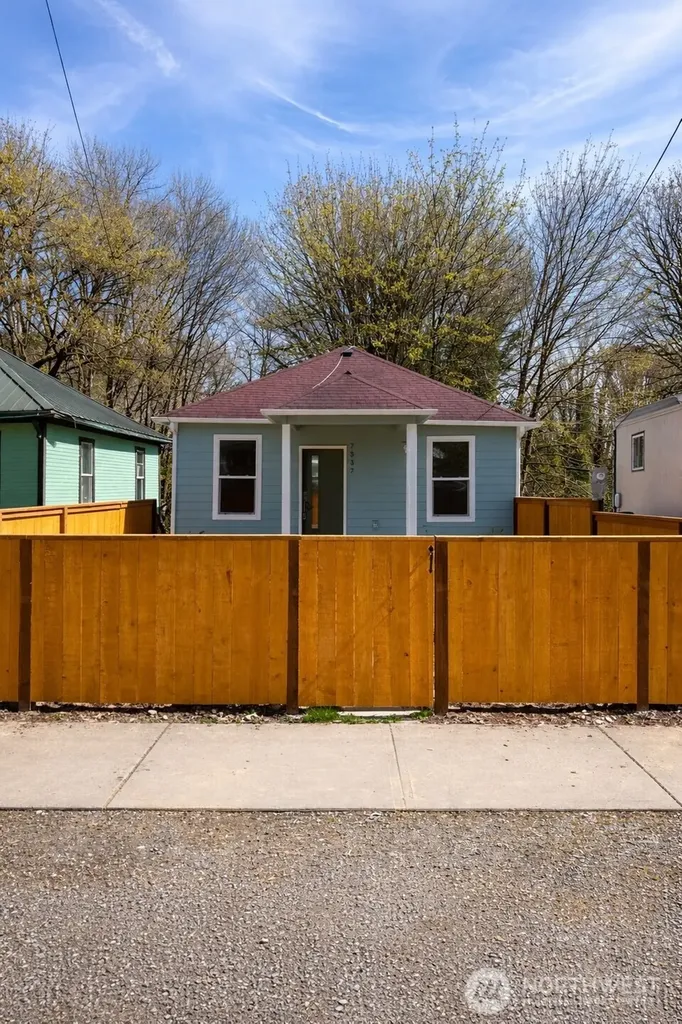 7537 S Dillard Avenue Concrete WA 98237