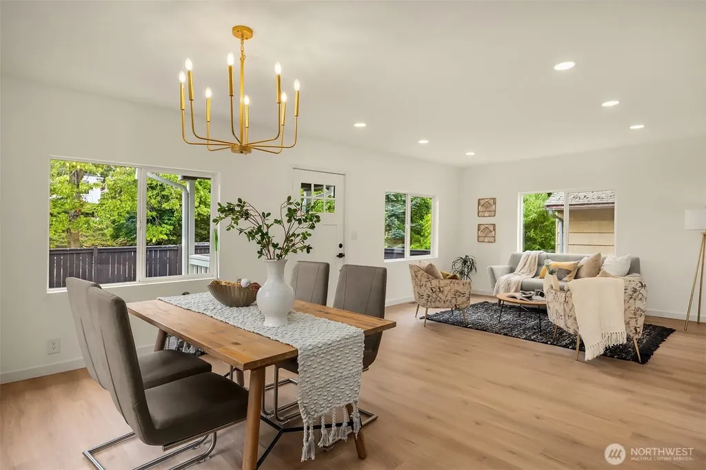 5040 35th Avenue SW Seattle WA 98126