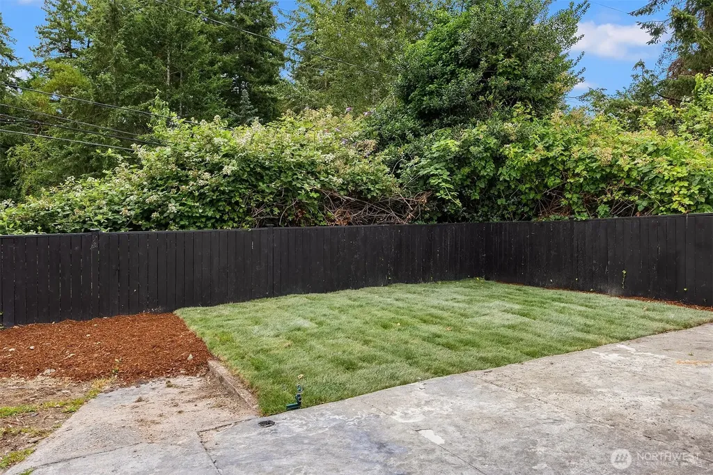 5040 35th Avenue SW Seattle WA 98126