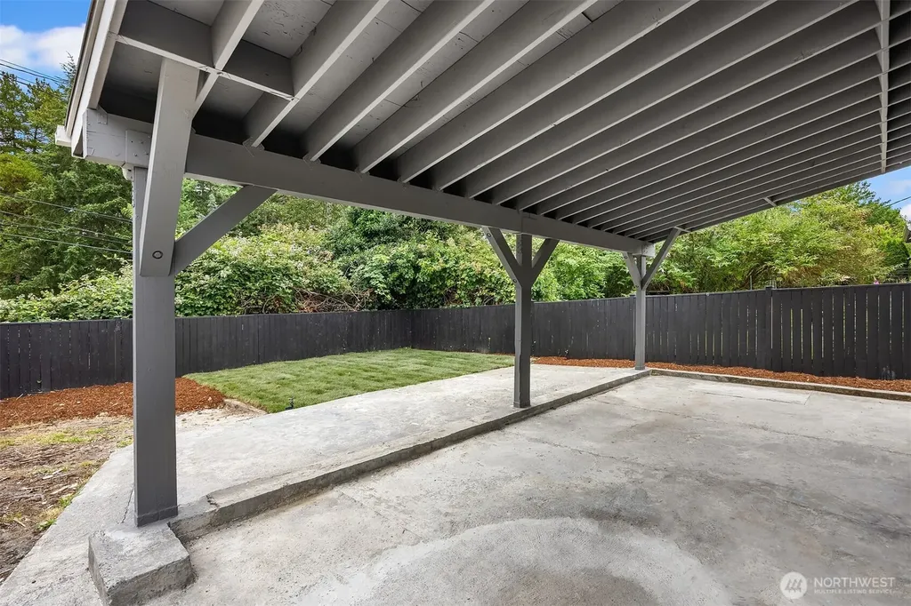 5040 35th Avenue SW Seattle WA 98126