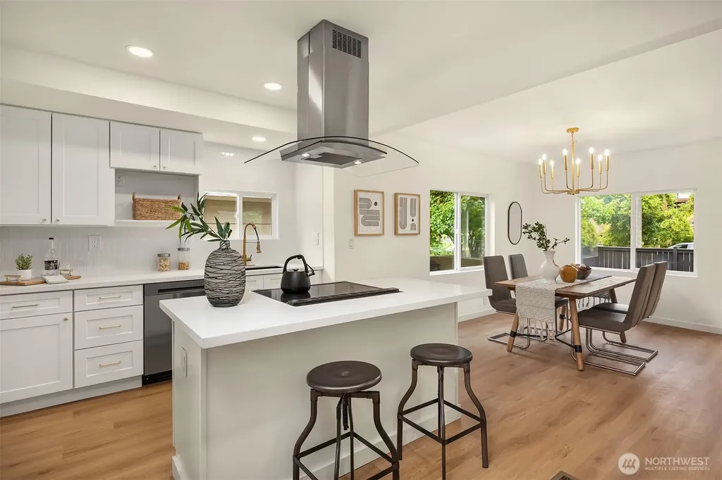 5040 35th Avenue SW Seattle WA 98126
