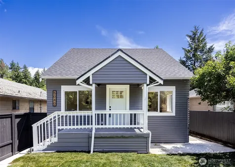 5040 35th Avenue SW Seattle WA 98126