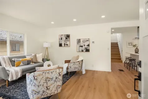 5040 35th Avenue SW Seattle WA 98126