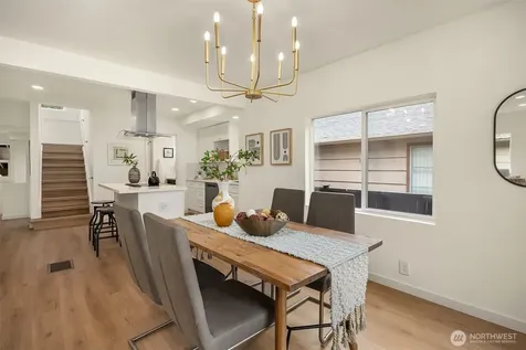 5040 35th Avenue SW Seattle WA 98126