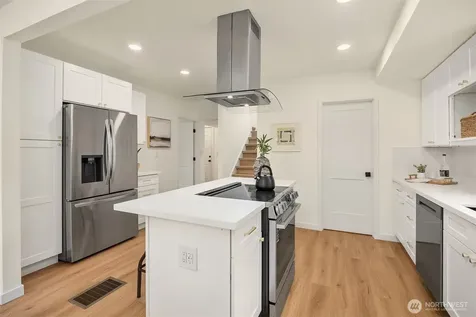 5040 35th Avenue SW Seattle WA 98126
