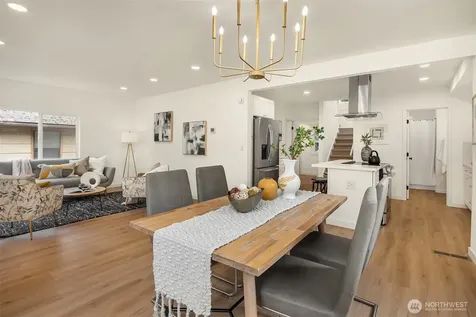 5040 35th Avenue SW Seattle WA 98126