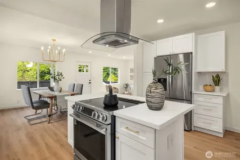5040 35th Avenue SW Seattle WA 98126