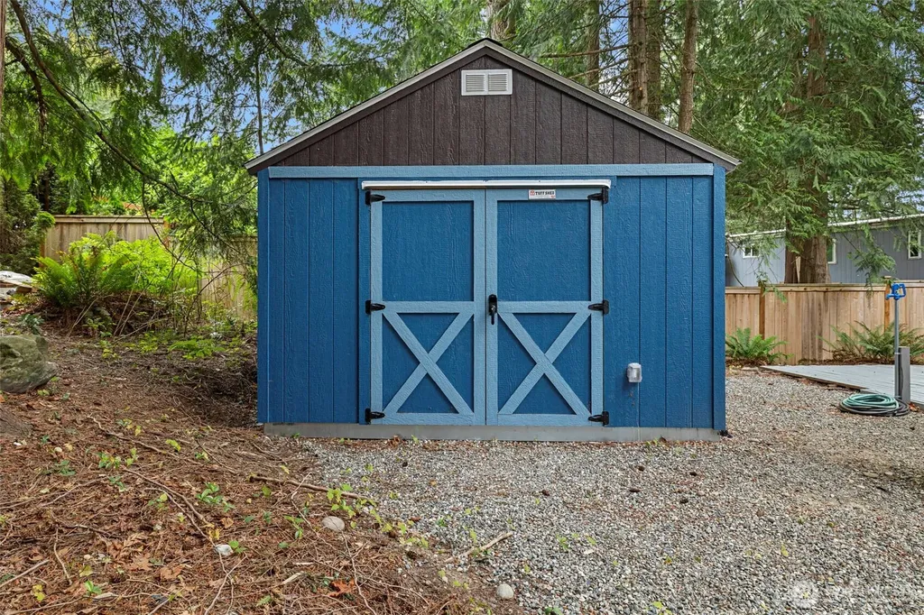 1828 Lake Drive Camano Island WA 98282