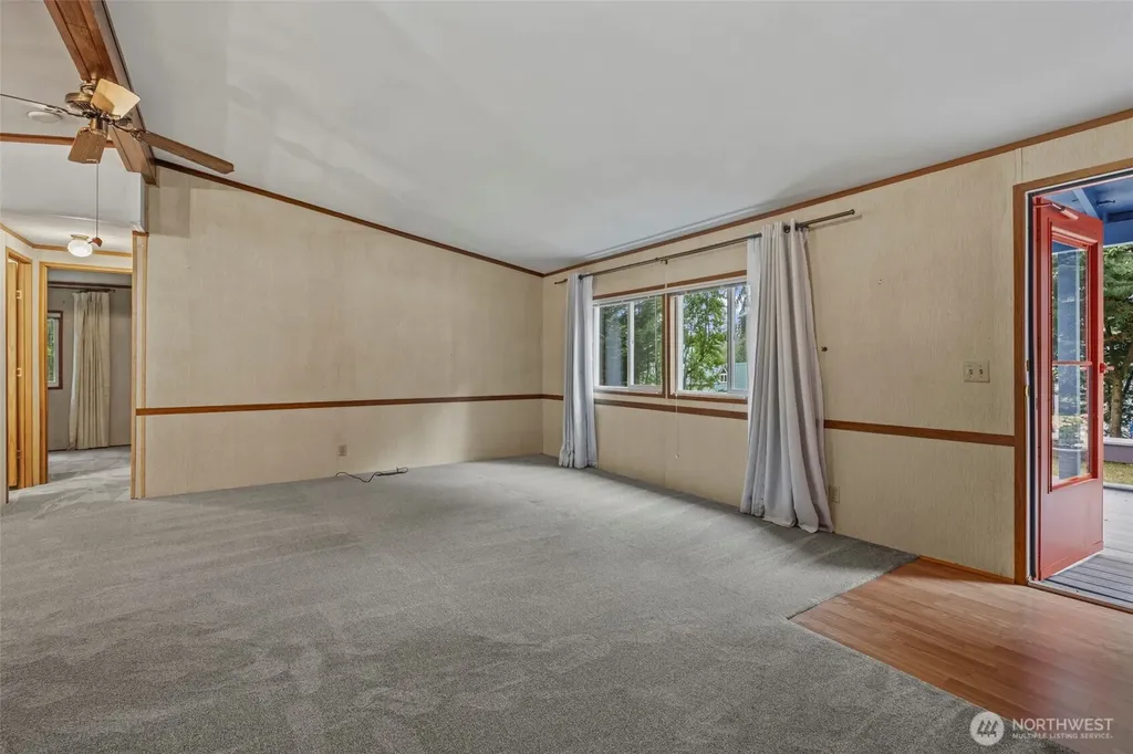 1828 Lake Drive Camano Island WA 98282