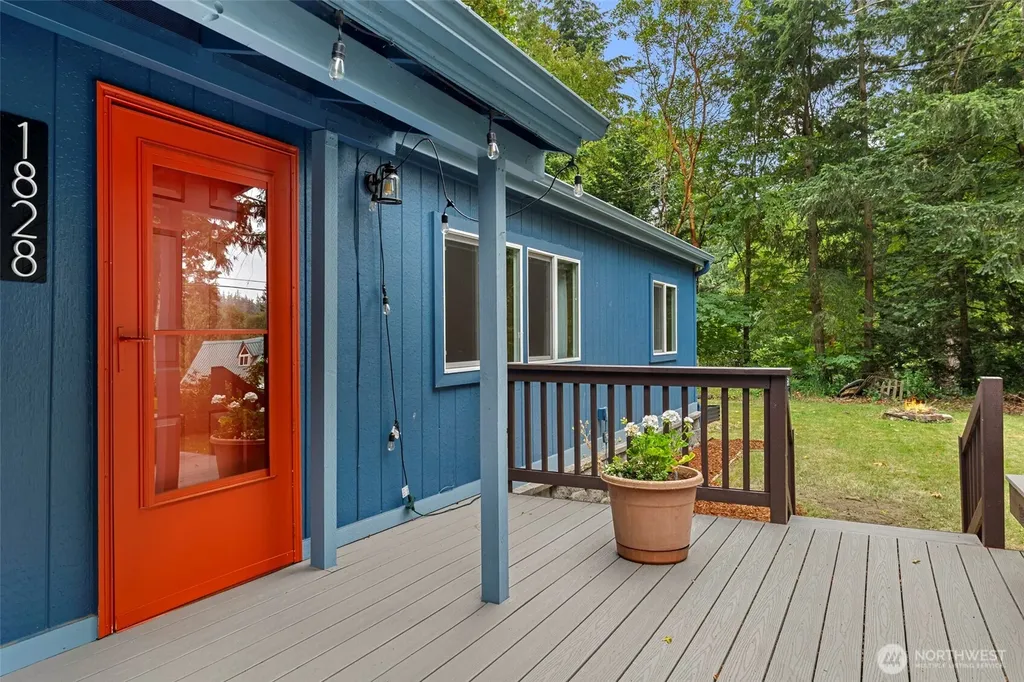 1828 Lake Drive Camano Island WA 98282