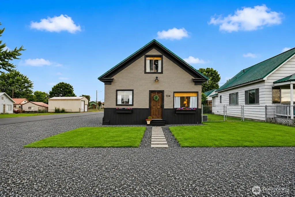 124 N 3rd Street Coulee City WA 99115