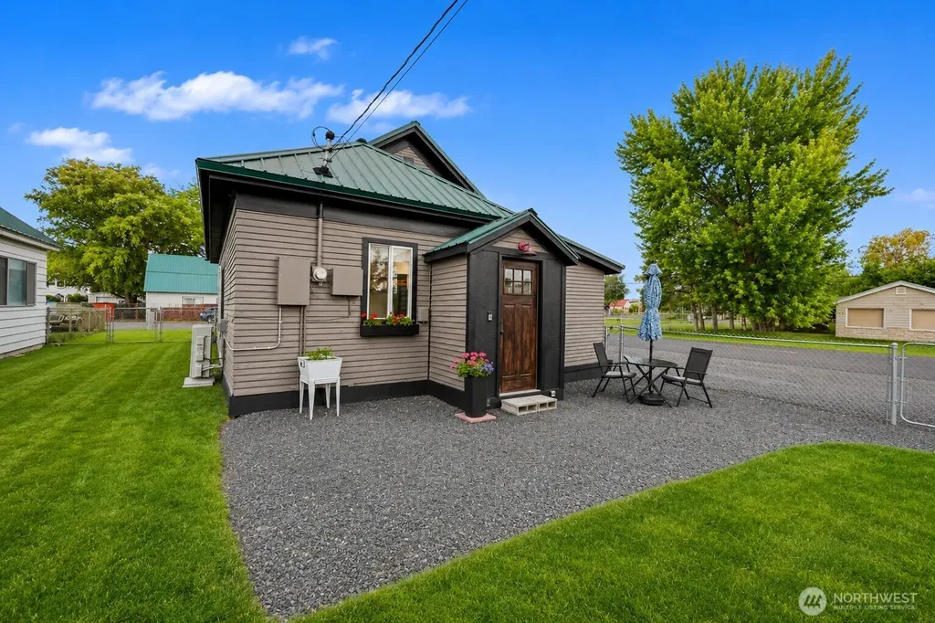 124 N 3rd Street Coulee City WA 99115