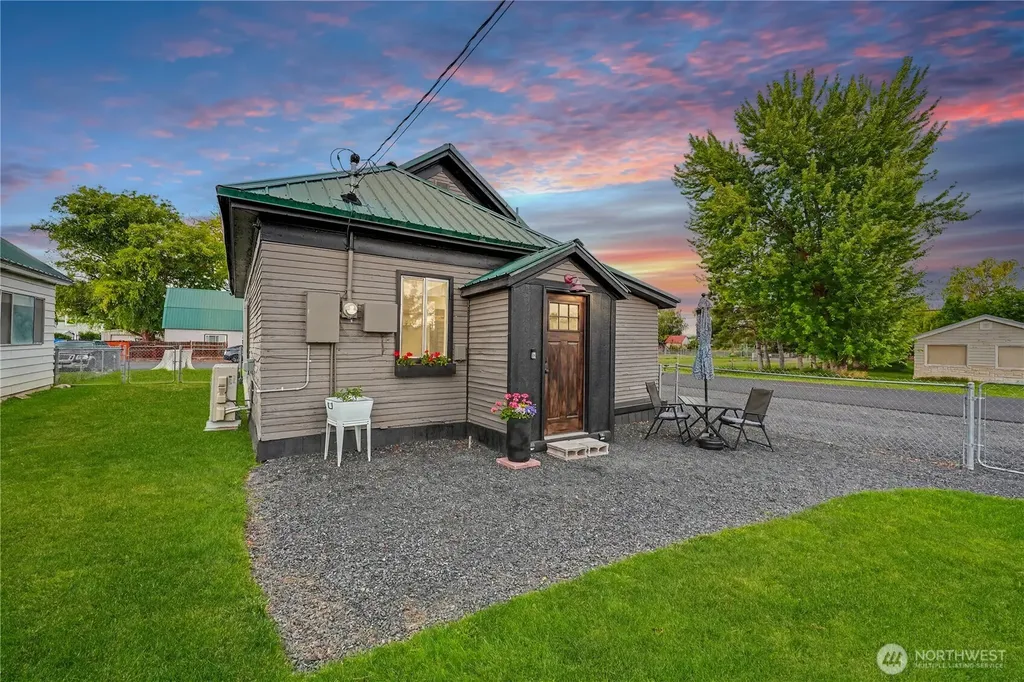 124 N 3rd Street Coulee City WA 99115