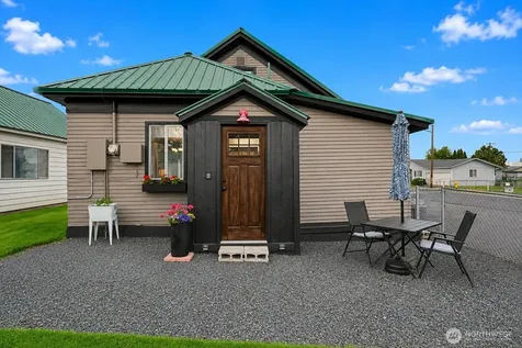 124 N 3rd Street Coulee City WA 99115