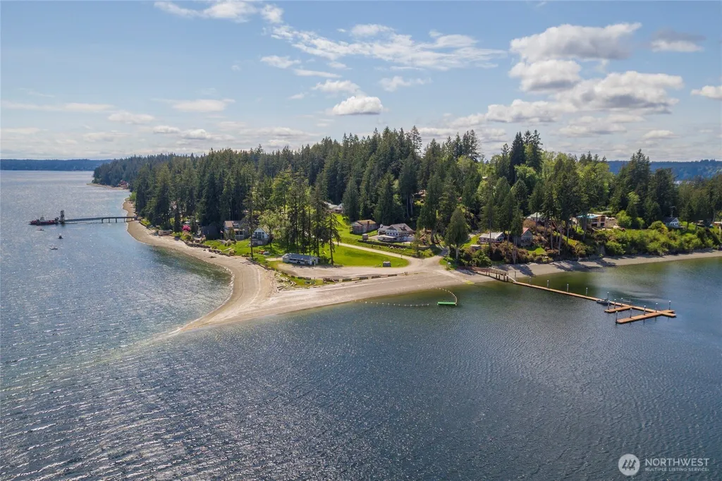 922 W Herron Boulevard NW Lakebay WA 98349