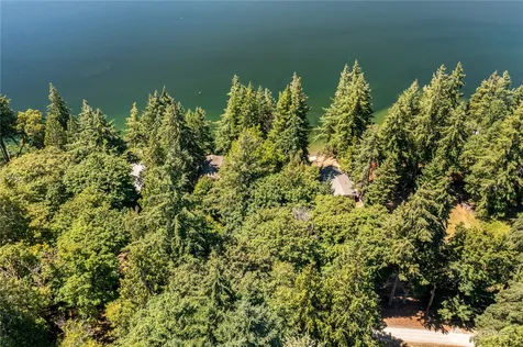 922 W Herron Boulevard NW Lakebay WA 98349