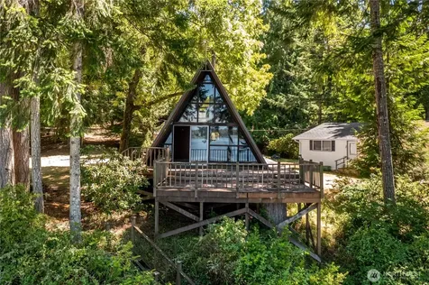 922 W Herron Boulevard NW Lakebay WA 98349