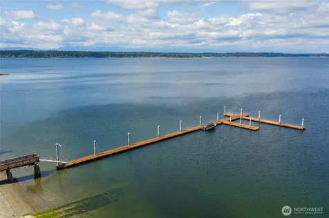 922 W Herron Boulevard NW Lakebay WA 98349