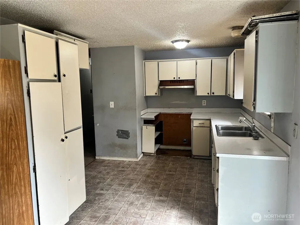 19413 Crescent Drive E Spanaway WA 98387
