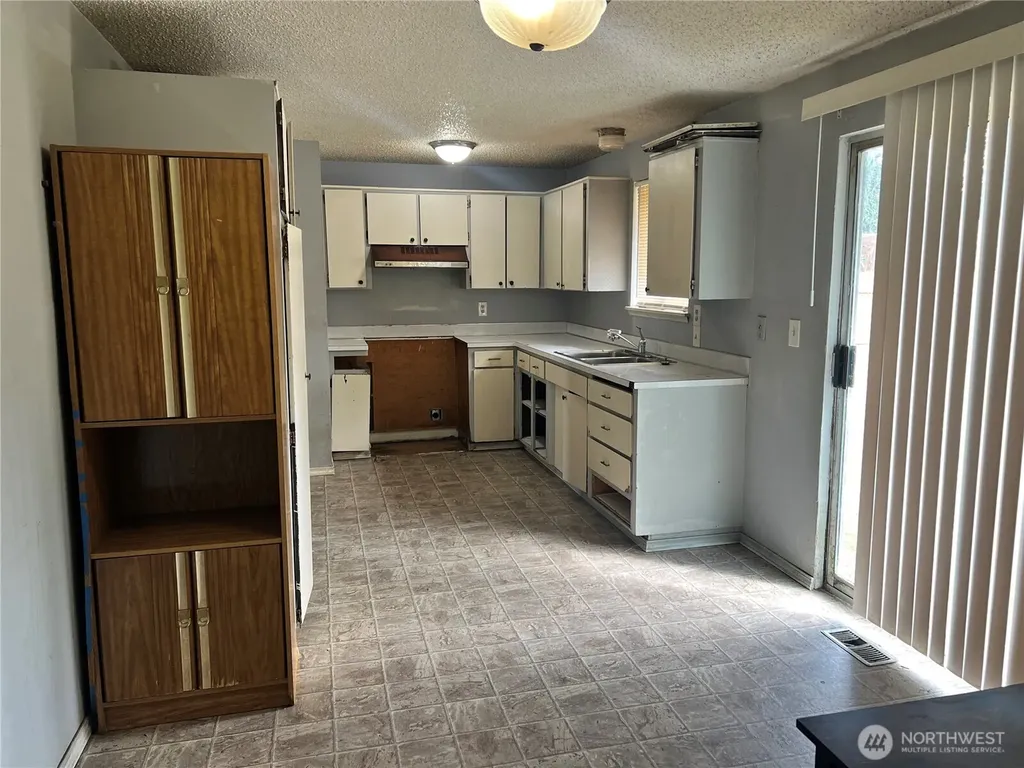 19413 Crescent Drive E Spanaway WA 98387