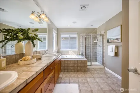 6432 166th Place SE Bellevue WA 98006