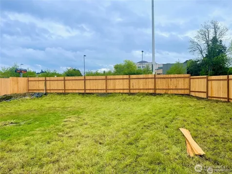 525 W James Street Kent WA 98032