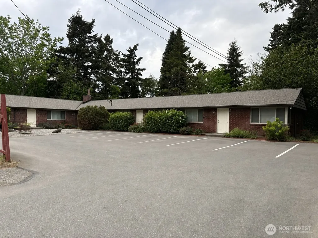 158 S 152nd Street Burien WA 98148