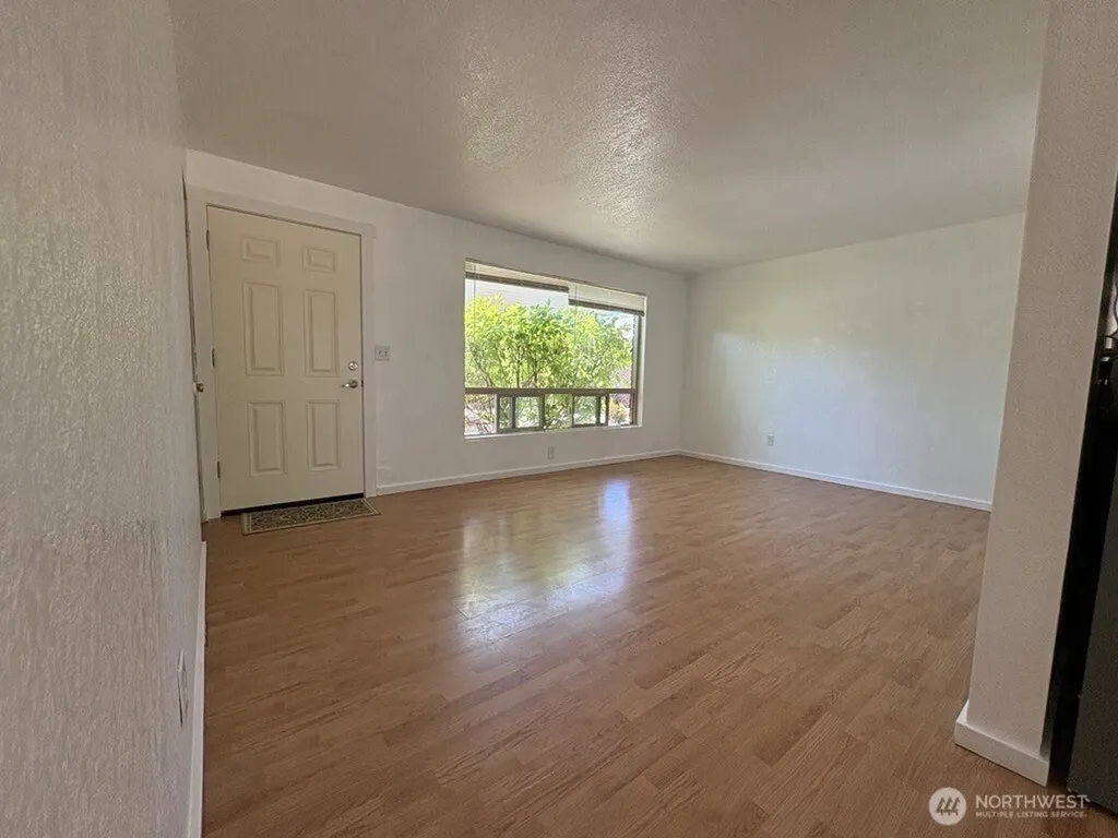 158 S 152nd Street Burien WA 98148