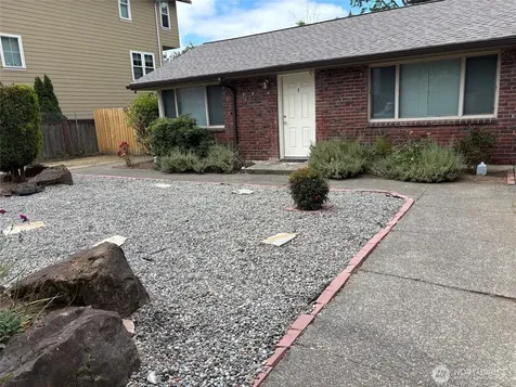 158 S 152nd Street Burien WA 98148