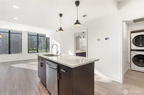 2716 Elliott Avenue Seattle WA 98121