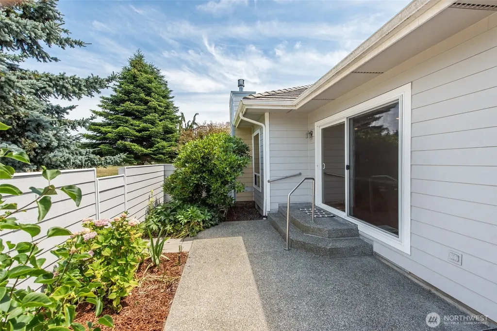 400 Blakely Boulevard Sequim WA 98382