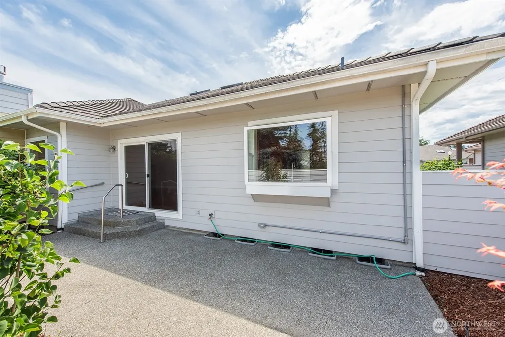 400 Blakely Boulevard Sequim WA 98382