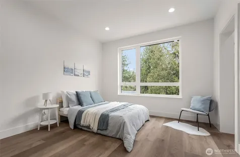 8923 166th Avenue NE Redmond WA 98052