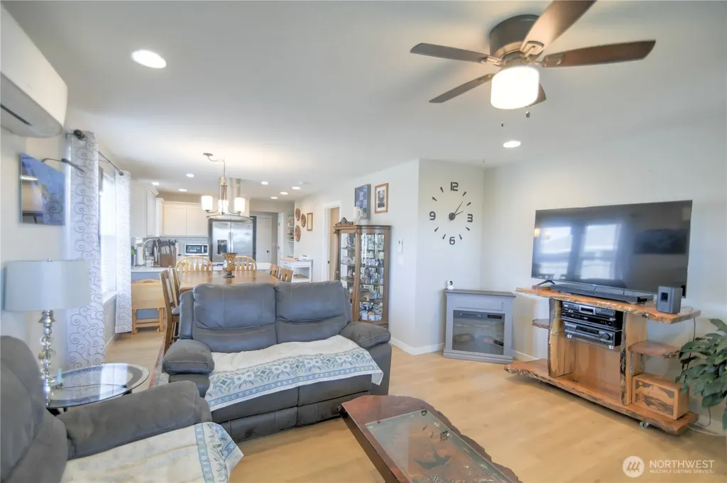 410 Herren Avenue Winlock WA 98596