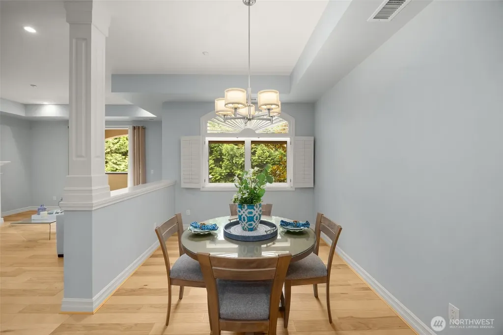 10398 NE 17th Street Bellevue WA 98004