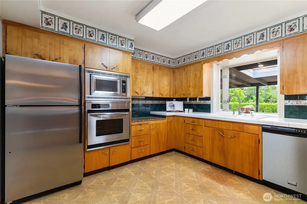 3024 Cherrywood Avenue Bellingham WA 98225