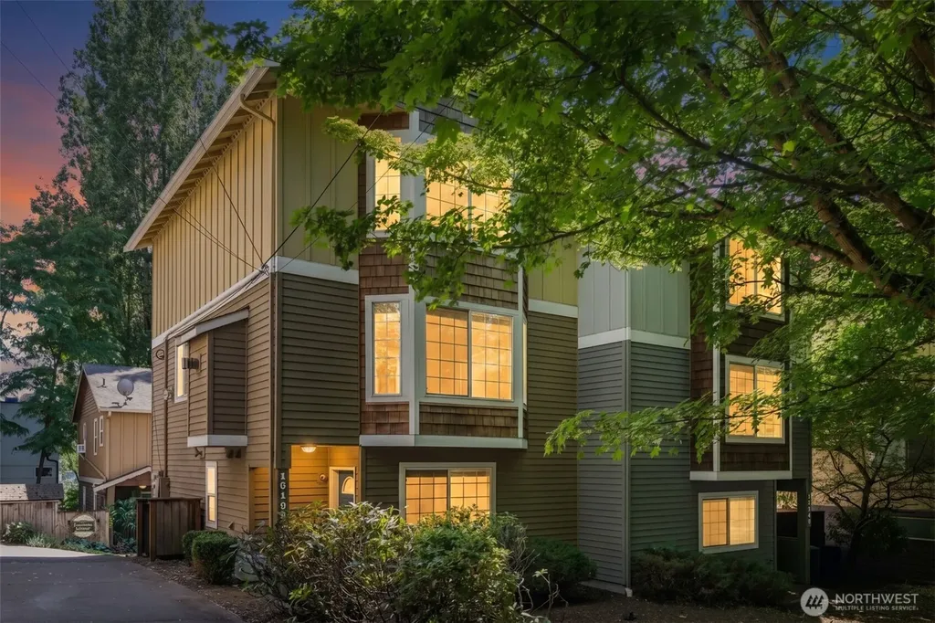 1619 S Weller Street Seattle WA 98144