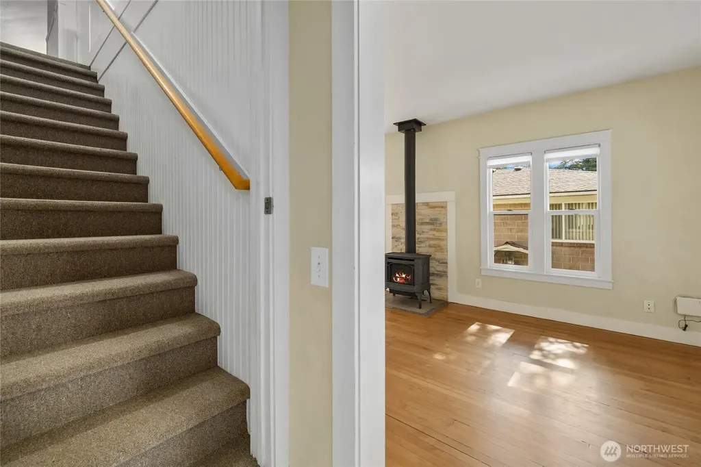 606 W 2nd Street Cle Elum WA 98922