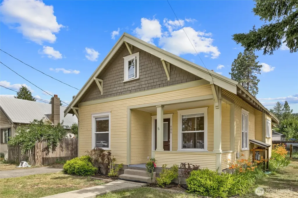 606 W 2nd Street Cle Elum WA 98922