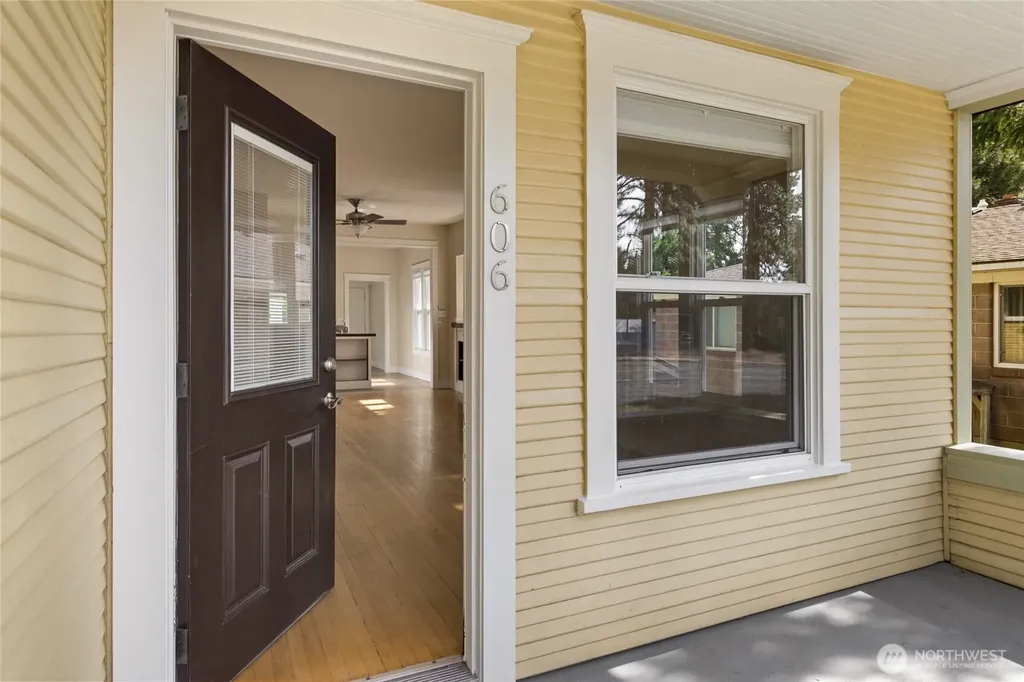 606 W 2nd Street Cle Elum WA 98922