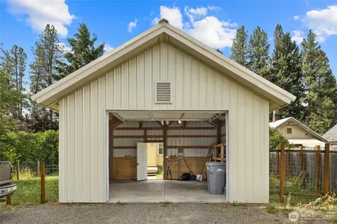 606 W 2nd Street Cle Elum WA 98922