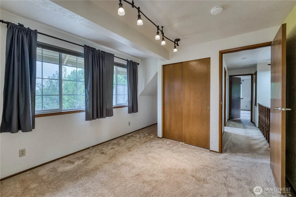 406 Pennie Lane Bremerton WA 98310