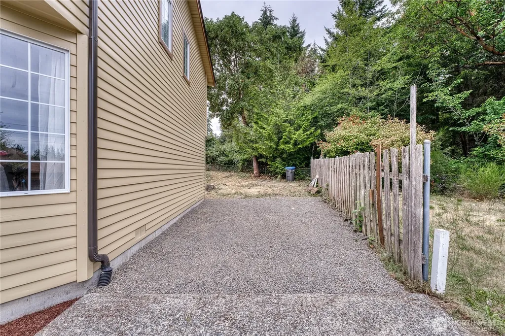 406 Pennie Lane Bremerton WA 98310