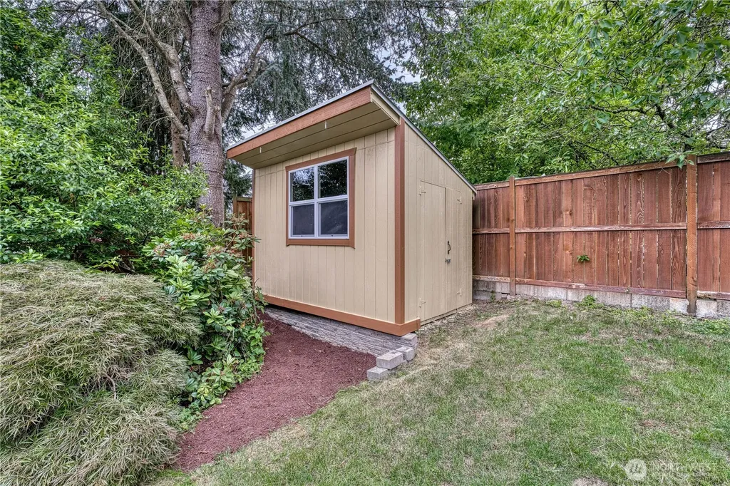 406 Pennie Lane Bremerton WA 98310