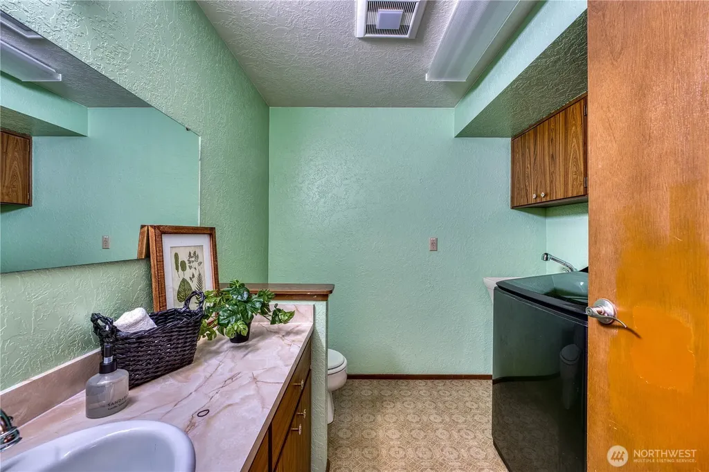 406 Pennie Lane Bremerton WA 98310