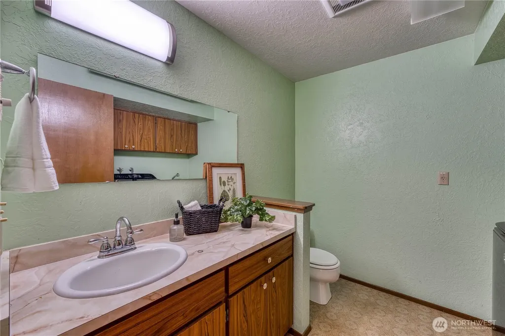 406 Pennie Lane Bremerton WA 98310