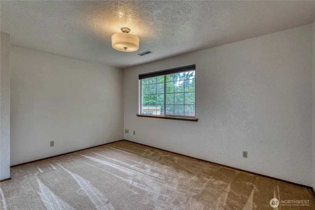 406 Pennie Lane Bremerton WA 98310